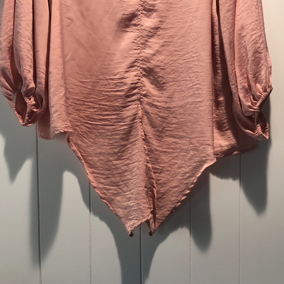 Express dusty pink matte satin like fabric v neck semi balloon 3/4 sleeve L - Picture 3 of 8